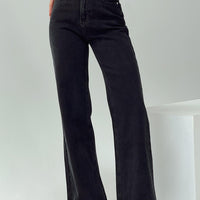 Maple Flare Jeans Washed Black