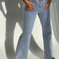 Thearlie High Rise Flared Jeans Light Wash