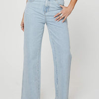 Arlington Straight Leg Denim Jeans Light Wash