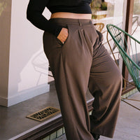 Archer Pants Dark Brown Curve