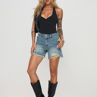 Tranquility Shorts Light Wash