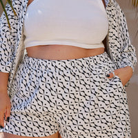 Emelita Linen Shorts Black / White Curve