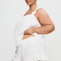 Santabelle Frill Shorts White Curve