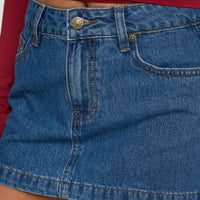 Nicolina Low Rise Denim Mini Skirt Light Wash Tall