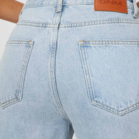 Arlington Straight Leg Denim Jeans Light Wash