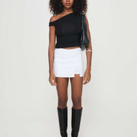 Roby Skort White