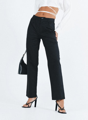 Titius Pants Solid Black