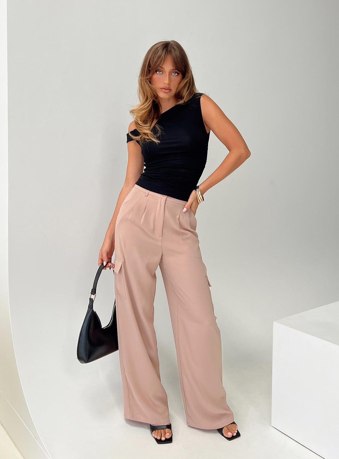Wallom Cargo Pants Beige
