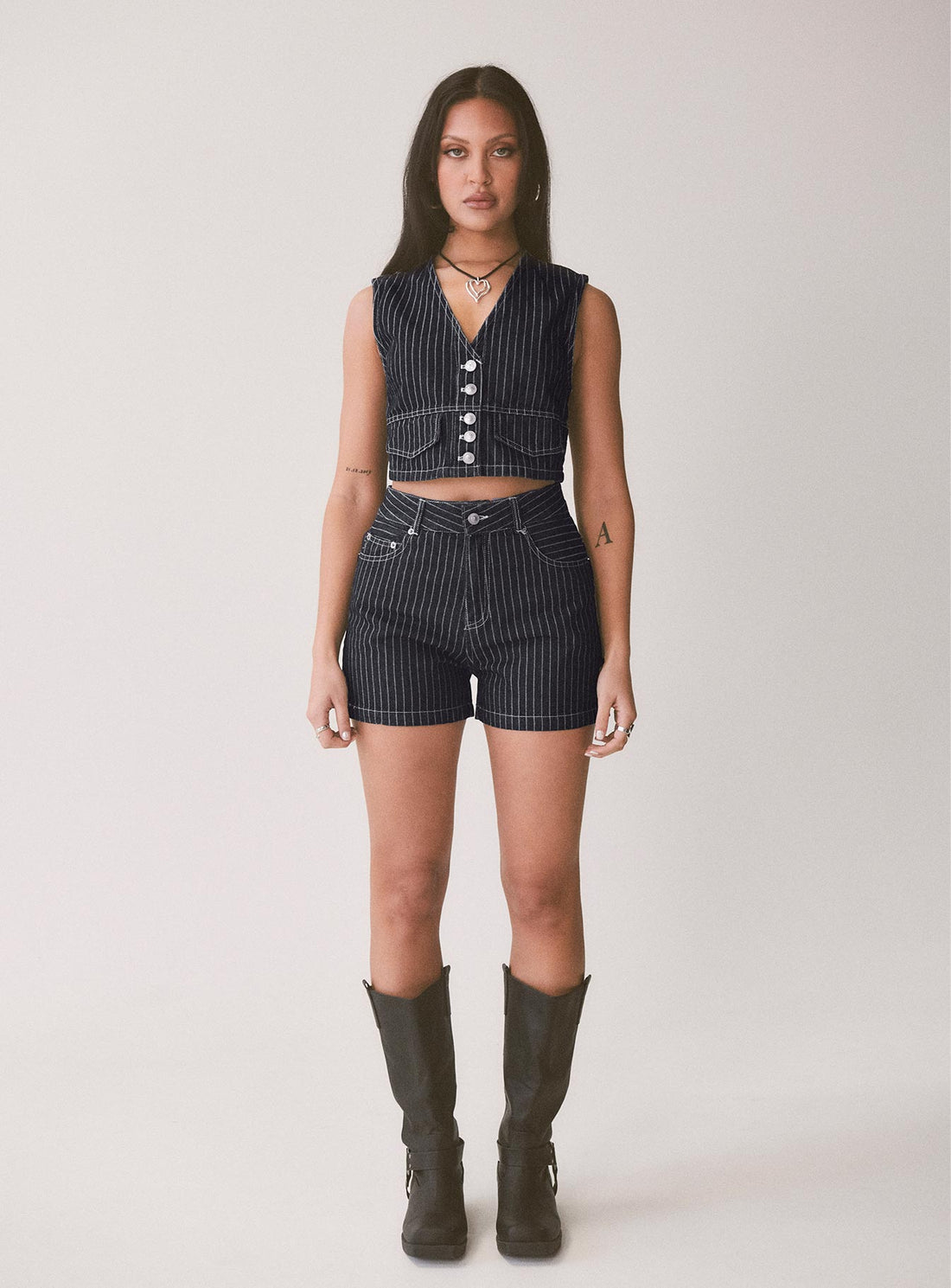 Rathlyn Pinstripe Shorts Dark Denim