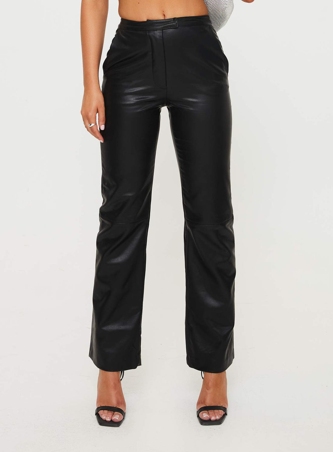 Zyaire Mid Rise Faux Leather Pants Black