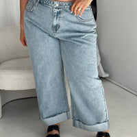 Ollie Straight Leg Jean Mid Wash Denim Curve
