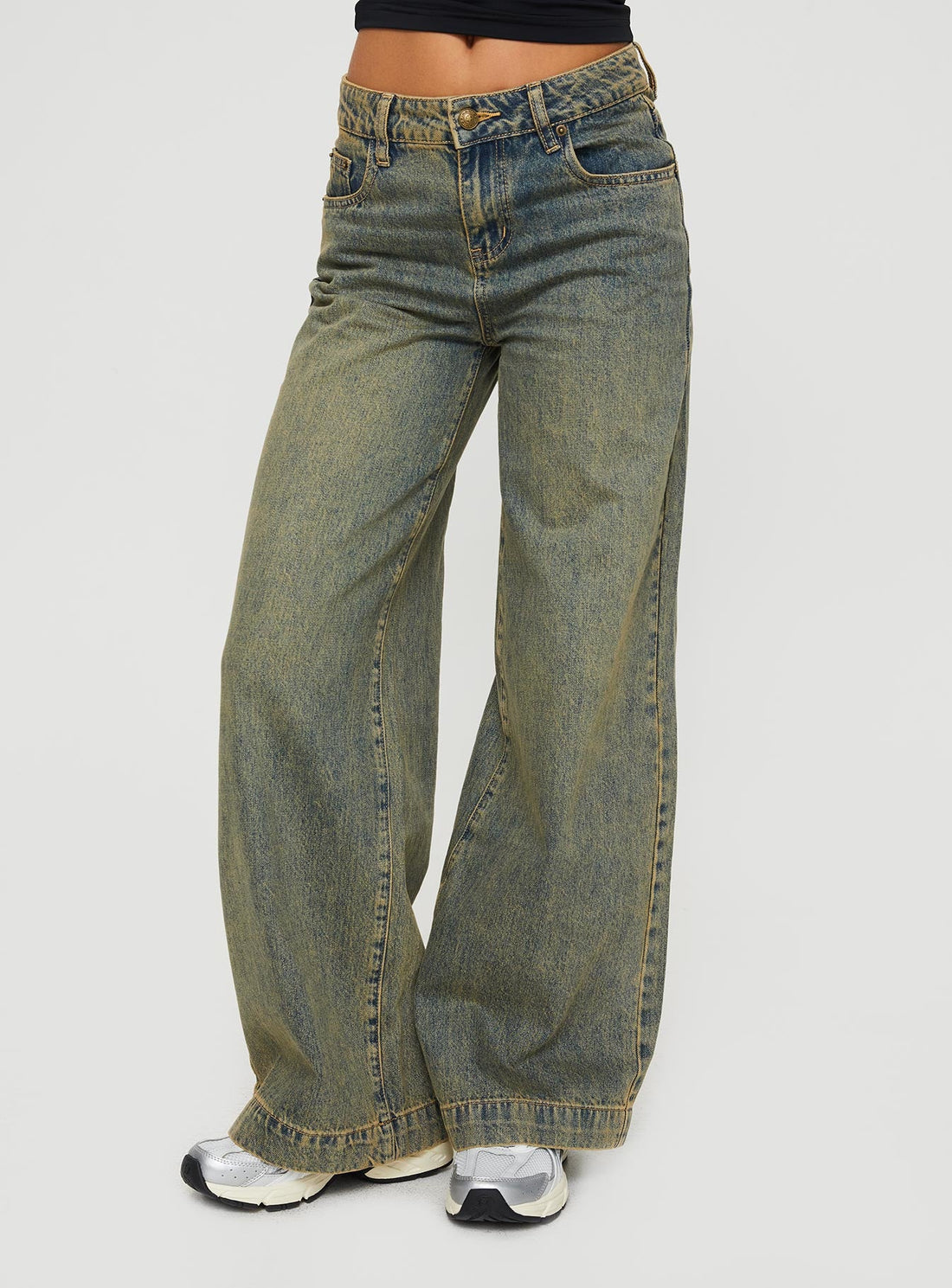 Tap In Mid Rise Jeans Tea Wash