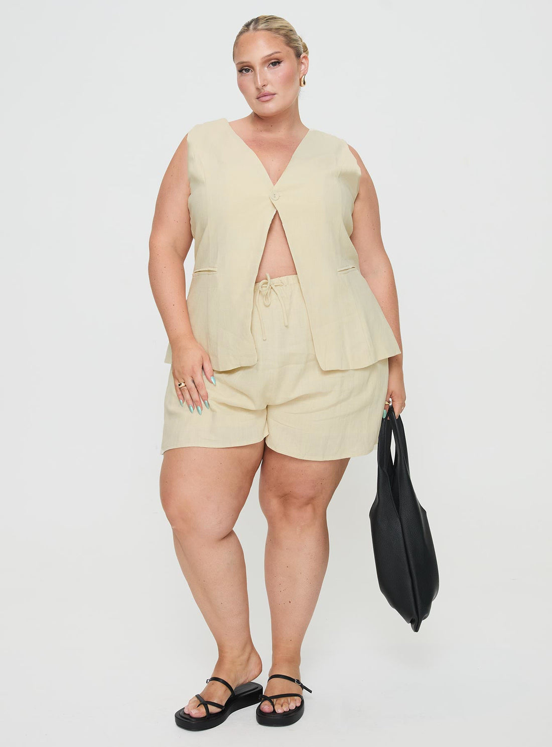 This Summer Linen Blend Shorts Sand Curve