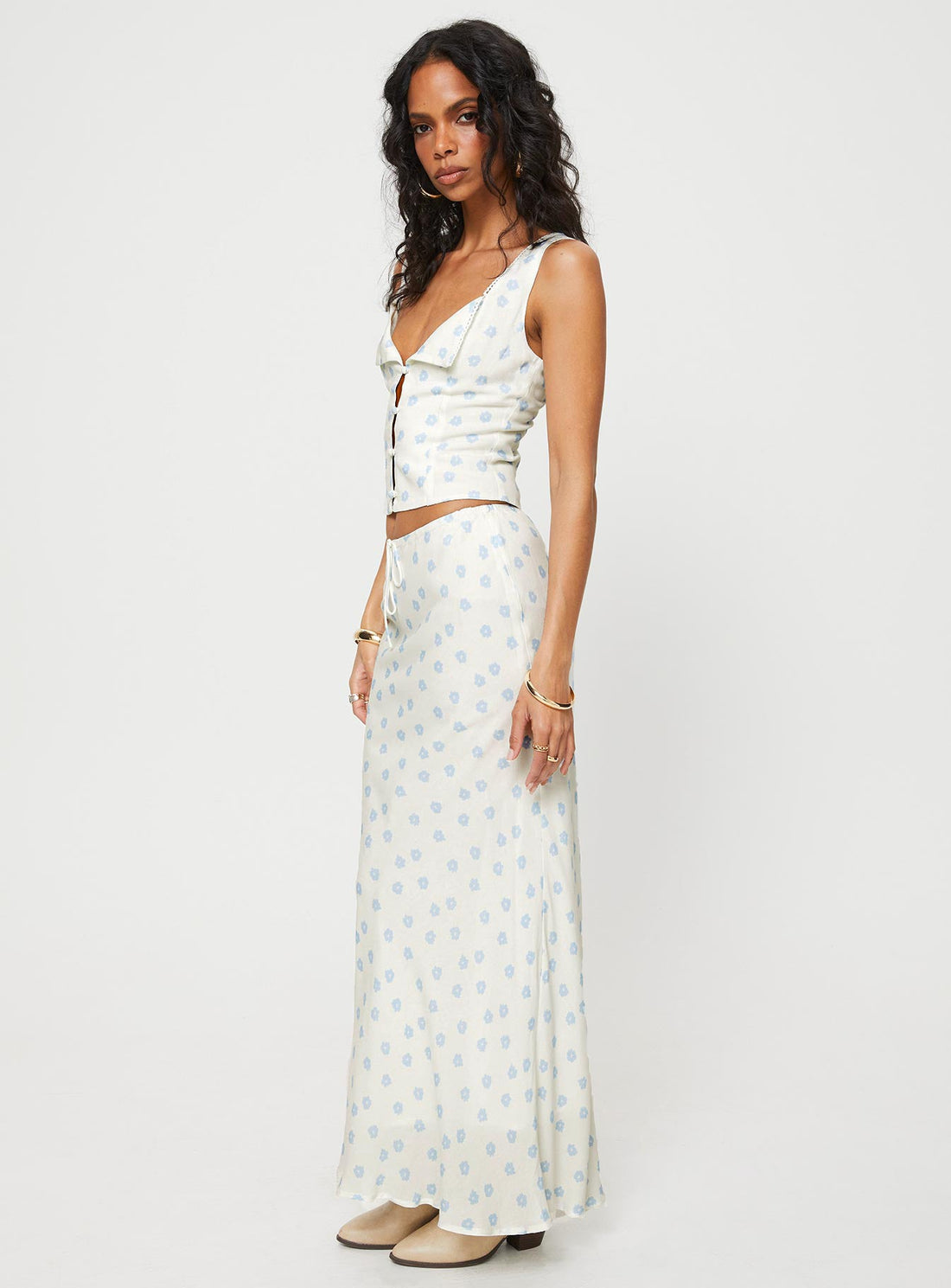 Cheshire Floral Maxi Skirt White / Blue