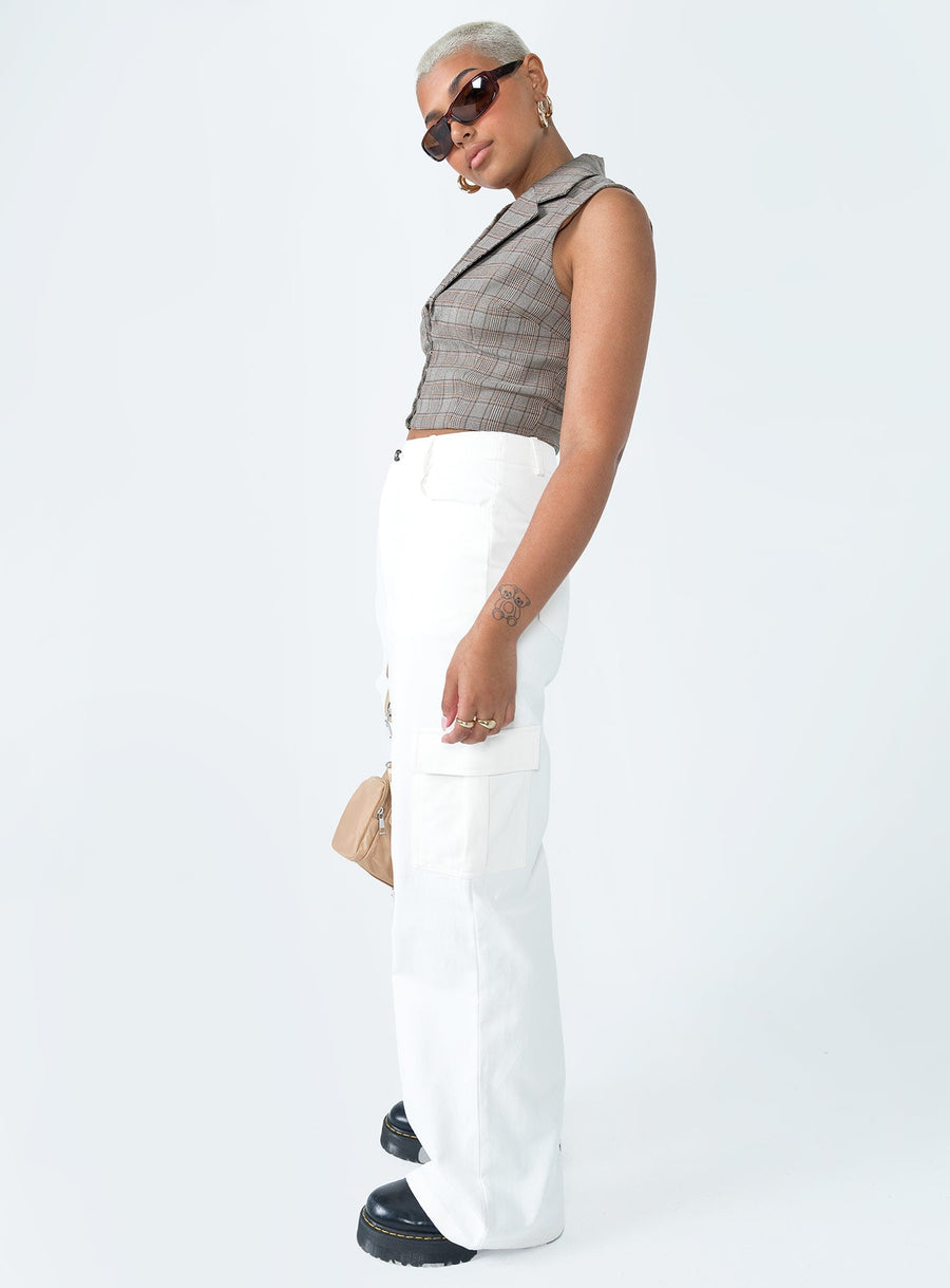 Alesiha Jean White