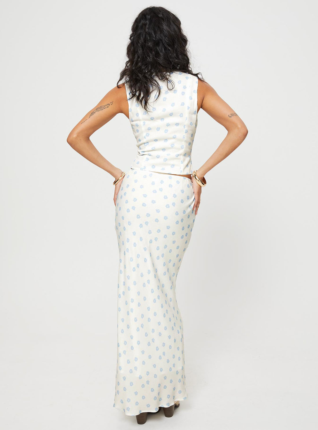 Cheshire Floral Maxi Skirt White / Blue