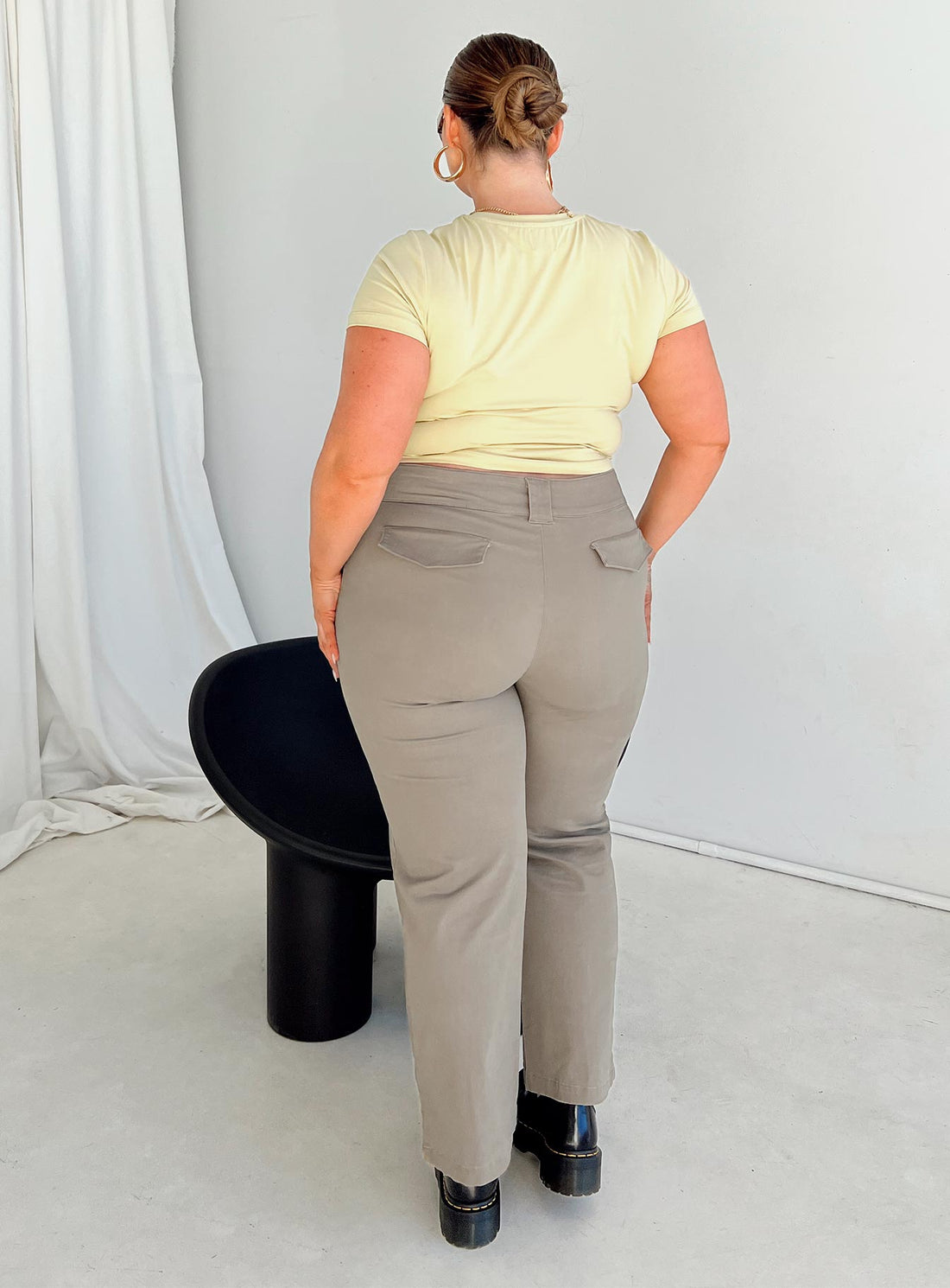Bass Drop Mid Rise Bootleg Pant Curve Khaki