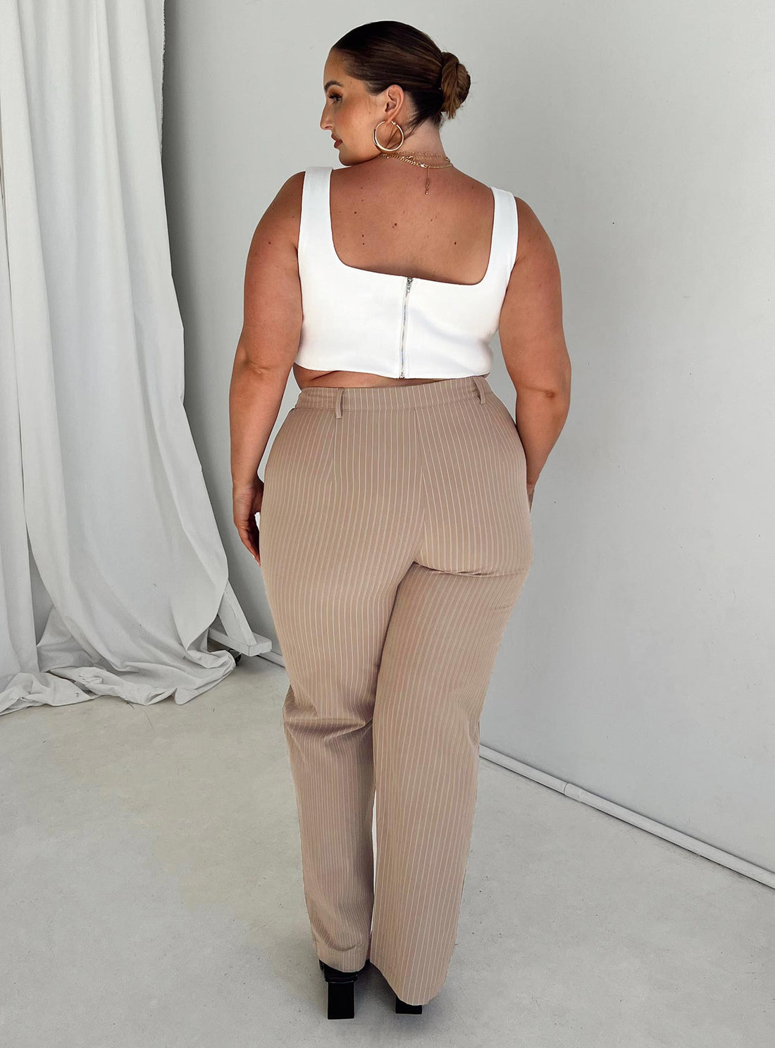 Titius Pants Beige Curve