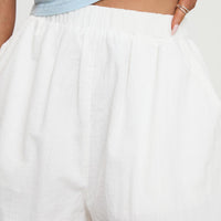 Fealure Shorts White