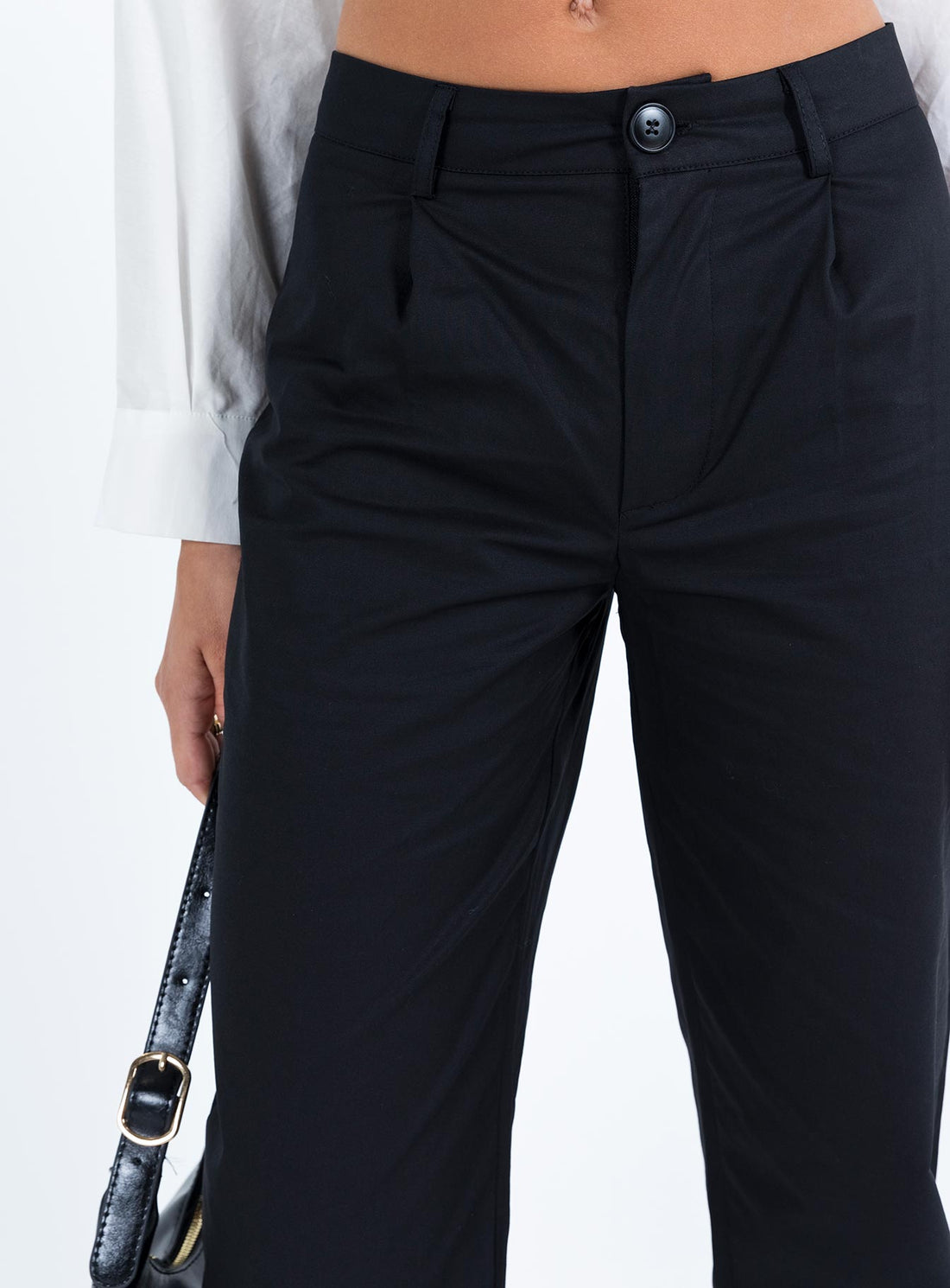 Titius Pants Solid Black
