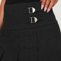 Dereveko Pleated Midi Skirt Black Pinstripe